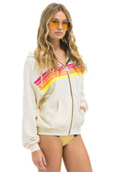 GRID:6779|COLOR:VINTAGE WHITE / WHITE NEON|COLOR_ID:40215|IMAGE_INDEX:05|PRIMARY:FALSE|GPR_IMAGE_ID:32867