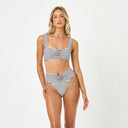 GRID:5200|COLOR:SAIL ALONG STRIPE|COLOR_ID:41331|IMAGE_INDEX:02|PRIMARY:FALSE|GPR_IMAGE_ID:19305