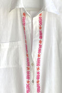 GRID:5976|COLOR:WHITE / PINK & CORAL|COLOR_ID:44622|IMAGE_INDEX:03|PRIMARY:FALSE|GPR_IMAGE_ID:35456