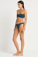 GRID:3909|COLOR:INK LUREX MICRO|COLOR_ID:44043|IMAGE_INDEX:02|PRIMARY:FALSE|GPR_IMAGE_ID:30852