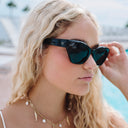 GRID:7201|COLOR:BLACK / SMOKE|COLOR_ID:40970|IMAGE_INDEX:04|PRIMARY:FALSE|GPR_IMAGE_ID:30237