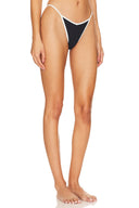 GRID:5714|COLOR:BLACK/CREAM|COLOR_ID:32816|IMAGE_INDEX:02|PRIMARY:FALSE|GPR_IMAGE_ID:35163