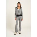 GRID:7994|COLOR:GREY / BLACK STRIPE|COLOR_ID:45066|IMAGE_INDEX:04|PRIMARY:FALSE|GPR_IMAGE_ID:37769