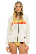 GRID:6779|COLOR:VINTAGE WHITE / WHITE NEON|COLOR_ID:40215|IMAGE_INDEX:01|PRIMARY:TRUE|GPR_IMAGE_ID:18336