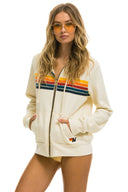 GRID:6779|COLOR:VINTAGE WHITE|COLOR_ID:40013|IMAGE_INDEX:02|PRIMARY:FALSE|GPR_IMAGE_ID:18216