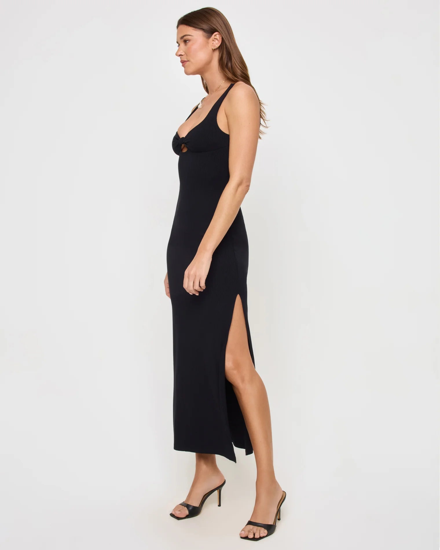 alexis dali maxi dress Chasing sunsets in our Dali dress