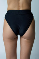GABRIELLE BOTTOMS - Las Olas