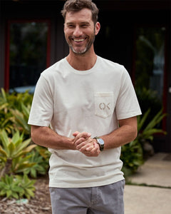 OK STENCIL POCKET TEE - Las Olas